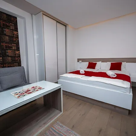 Modern And Design Quadruplex Near Cathedral