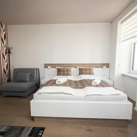 Modern And Design Quadruplex Near Cathedral Apartman Szarajevó