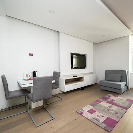 Modern And Design Quadruplex Near Cathedral Apartman Szarajevó