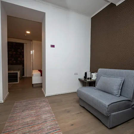 Modern And Design Quadruplex Near Cathedral Apartman *